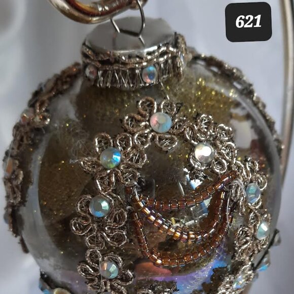 Handmade Christmas Ball #621 - Picture 1 of 5